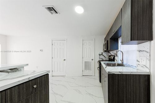 30 Nw 62nd St, Miami, FL, 33150-4541 | Card Image