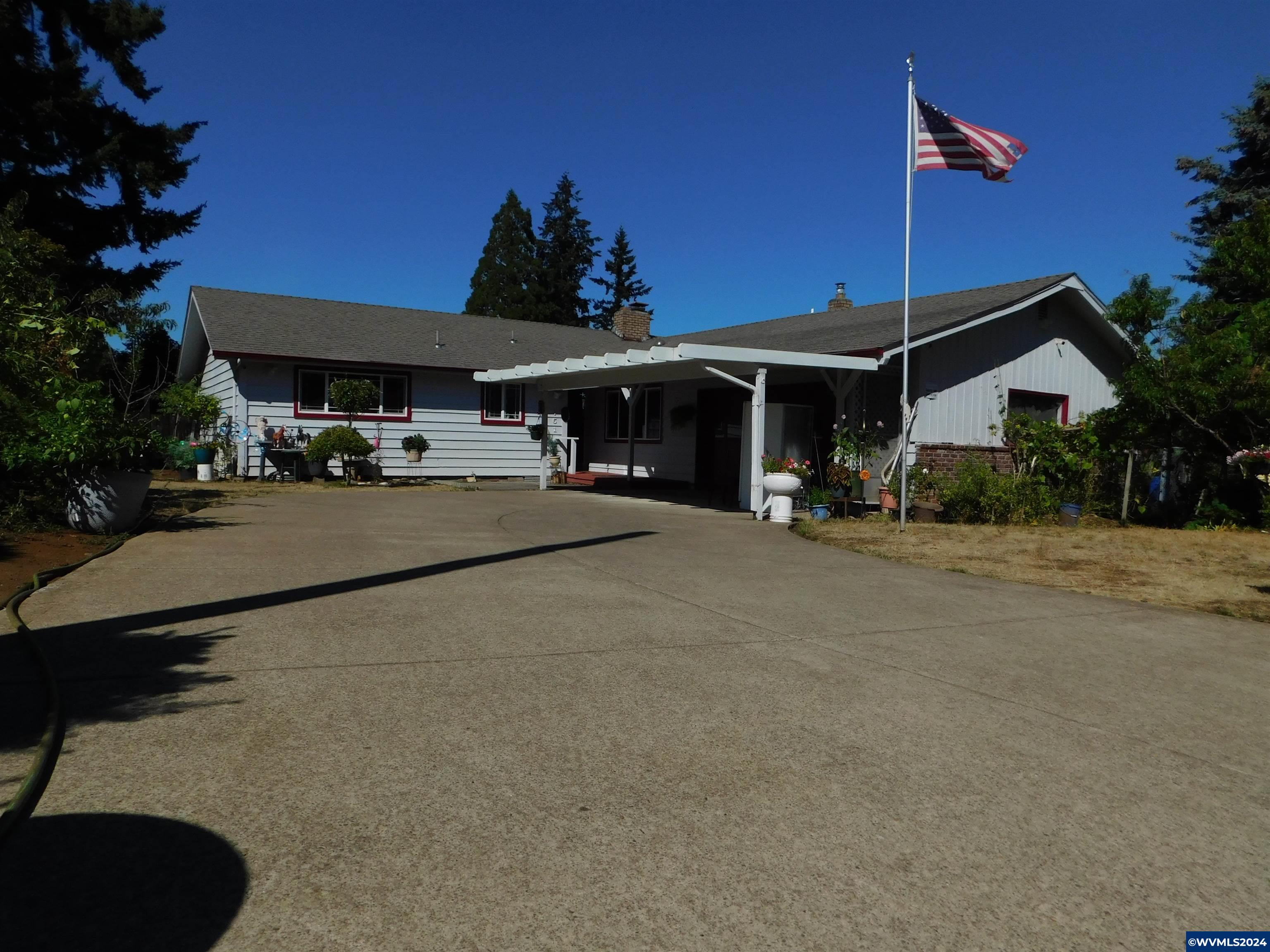 Lockwood Ln, Salem, OR 97302