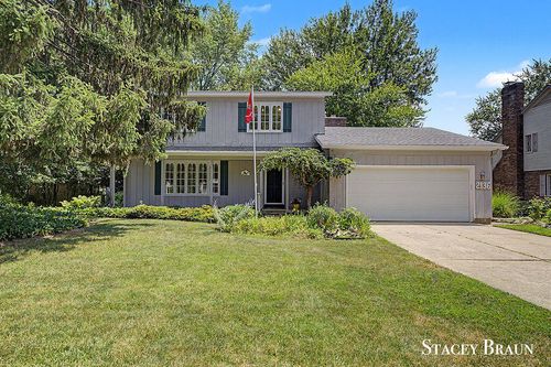 2136 Rolling Hills Dr Se, Grand Rapids, MI, 49546-5589 | Card Image