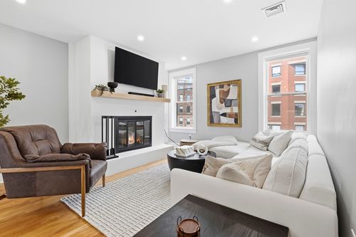 3-129 North Washington St, Boston, MA, 02113 | Card Image