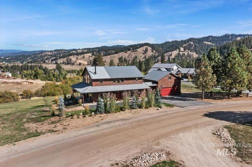 34 Crosstimber Loop, Garden Valley, ID, 83622-1075 | Card Image
