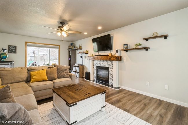 1540 3 Rd Ave Se, Home with 4 bedrooms, 4 bathrooms and null parking in Altoona IA | Image 4