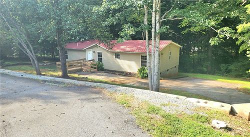 1541 Park Ridge Dr, Seneca, SC, 29672-4891 | Card Image