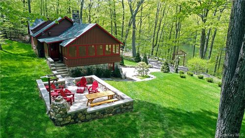 77 Lake Dr, Cold Spring, NY, 10516-4138 | Card Image