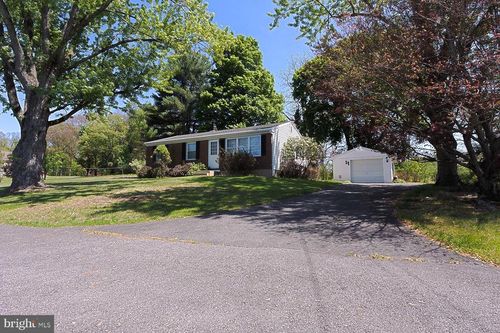 134 Goldfinch Lane, BIRDSBORO, PA, 19508 | Card Image