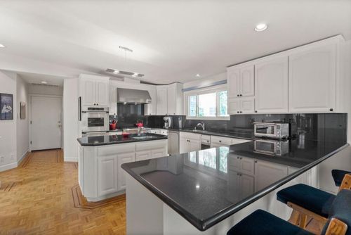 3920 Lakemead Way, Emerald Hills, CA, 94062-3411 | Card Image