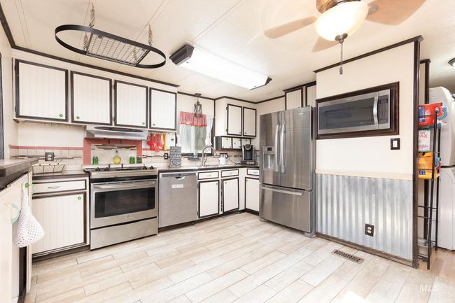 TRLR-26 - 715 Borchers Ln, Home with 3 bedrooms, 2 bathrooms and null parking in Caldwell ID | Image 6