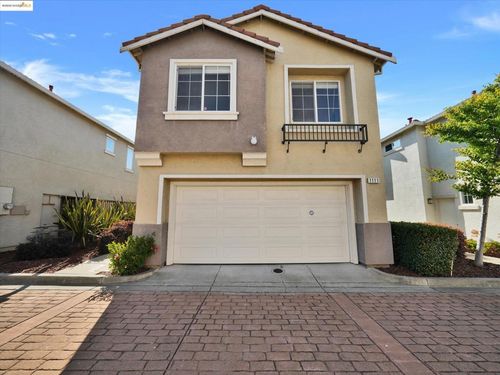 1111 Greystone Ct, Richmond, CA, 94806-5827 | Card Image