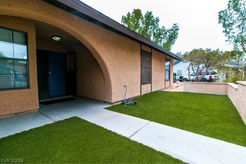 1812 Niblick Cir, Las Vegas, NV, 89142-1836 | Card Image