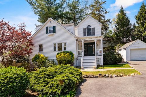 22 Eastern Dr, Ardsley, NY, 10502-1928 | Card Image