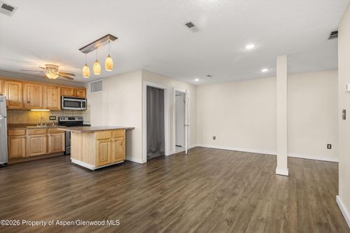ll3b-1101 Village Rd, Carbondale, CO, 81623-2518 | Card Image