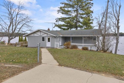 N2646 Rustic Circle, Belle Plaine, WI, 54929 | Card Image