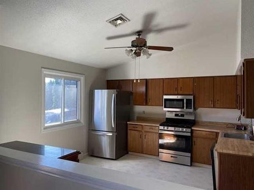 1 Walnut Ct, Fishkill, NY, 12524-2643 | Card Image