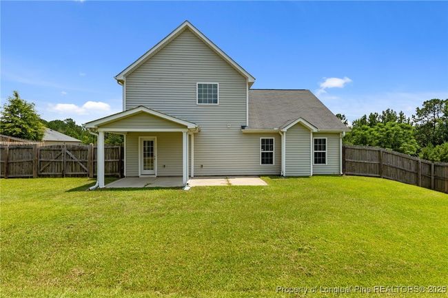 324 New Castle Ln, House other with 3 bedrooms, 3 bathrooms and null parking in Spring Lake NC | Image 35
