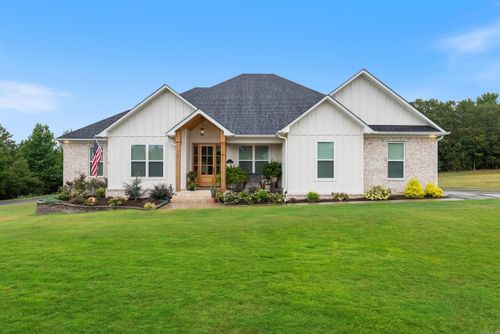 1 Avrey Ln, Greenbrier, AR, 72058-8070 | Card Image