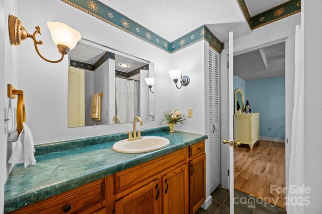 63 Chestnut Forest Rd, House other with 3 bedrooms, 3 bathrooms and null parking in Fairview NC | Image 31