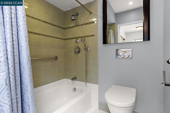 APT-1 - 1244 Singingwood Ct, Townhouse with 2 bedrooms, 2 bathrooms and 1 parking in Walnut Creek CA | Image 20