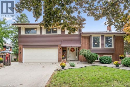 21 Colebrook Crt, Kitchener, ON, N2E1Y8 | Card Image