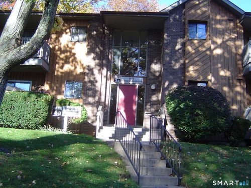 52-52 Riverview Dr, Bridgeport, CT, 06606-5930 | Card Image