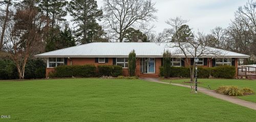 320 Crescent Dr, Clayton, NC, 27520-2610 | Card Image