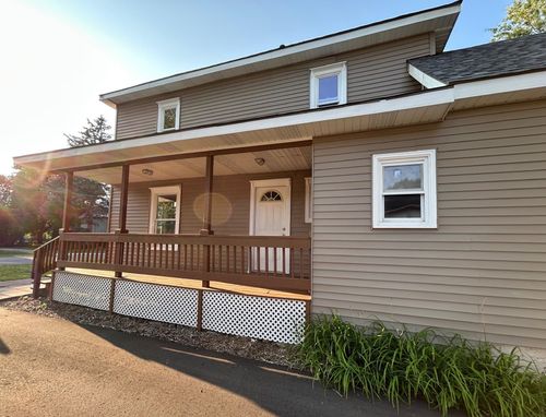 317 S Clark St, Chesaning, MI, 48616-1320 | Card Image