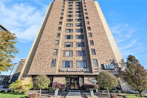 unit-9r-700 E 8th St, Kansas City, MO, 64106-1655 | Card Image
