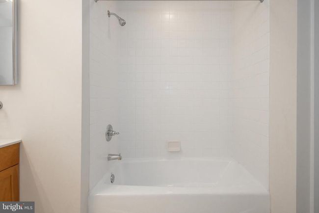 PH7 - 717 S Chris Columbus Blvd, Condo with 2 bedrooms, 2 bathrooms and null parking in PHILADELPHIA PA | Image 22