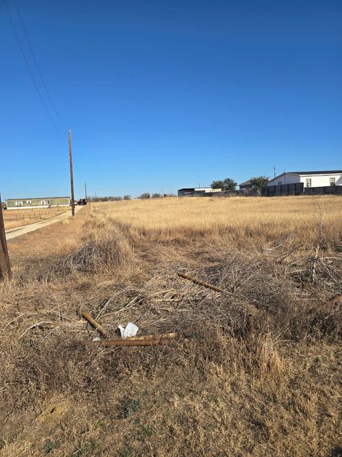 40 N County Road 140, Cost, TX, 78614-4535 | Card Image