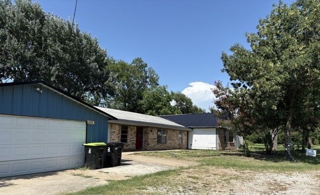 View of single story home | Image 35