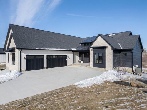 1708 Yale Pkwy, Cedar Falls, IA, 50613-9260 | Card Image