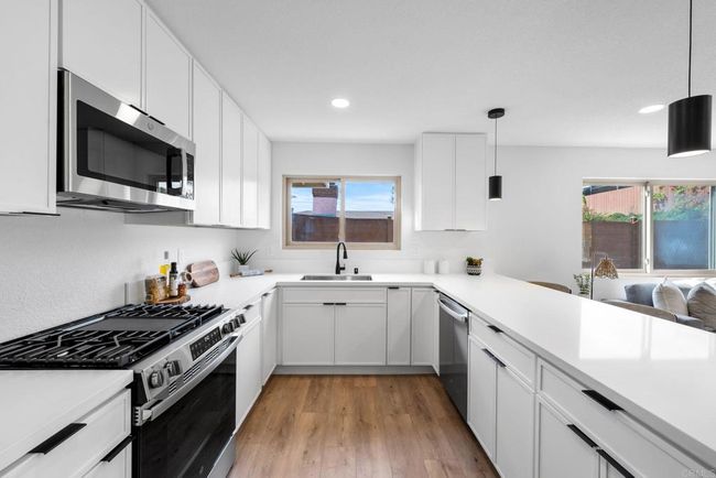 9121 Heatherdale St, House other with 3 bedrooms, 2 bathrooms and 2 parking in Santee CA | Image 9