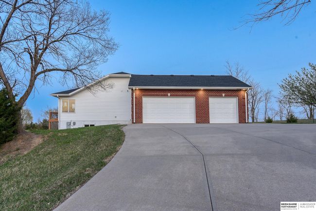 7881 Wisteria Way, House other with 5 bedrooms, 3 bathrooms and 3 parking in Fort Calhoun NE | Image 84