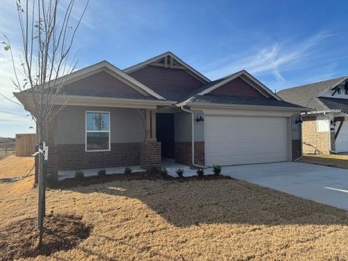 16105 Wolf Creek Way, Moore, OK, 73170-2204 | Card Image