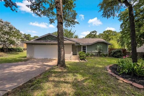 313 High Crest Dr, Azle, TX, 76020-2554 | Card Image