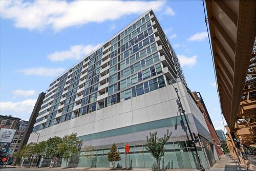 apt-405-630 N Franklin St, Chicago, IL, 60654-8328 | Card Image