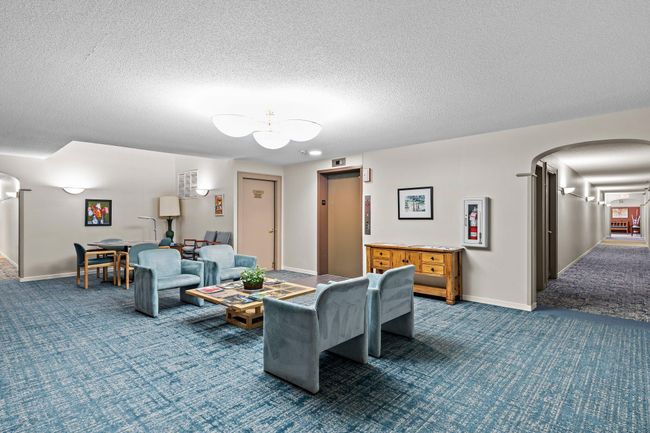First floor gathering area | Image 36