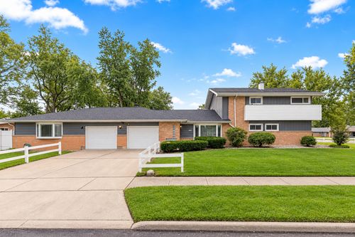 369 Waverly St, Park Forest, IL, 60466-1550 | Card Image