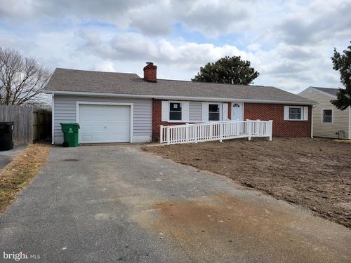 10411 S Dupont Hwy, FELTON, DE, 19943-5604 | Card Image