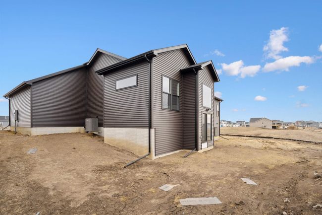 2826 Autumn Woods Dr, House other with 5 bedrooms, 3 bathrooms and null parking in Cedar Falls IA | Image 36