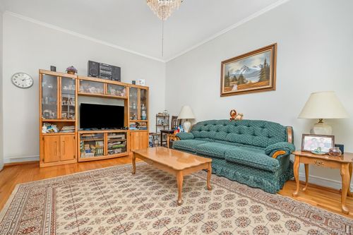 58-43 81st St, Middle Village, NY, 11379-5328 | Card Image