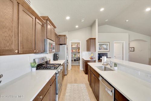 5994 W Alliance St, Rathdrum, ID, 83858-0637 | Card Image
