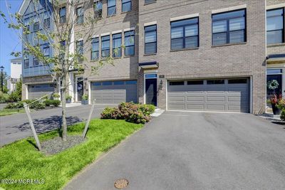 34 Augustus Drive, Condo with 3 bedrooms, 2 bathrooms and null parking in Middletown NJ | Image 2