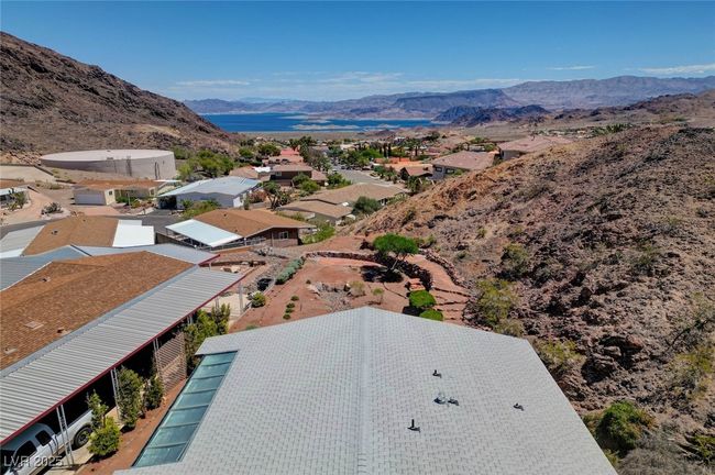 Aerial view of residential area featuring mountains | Image 73