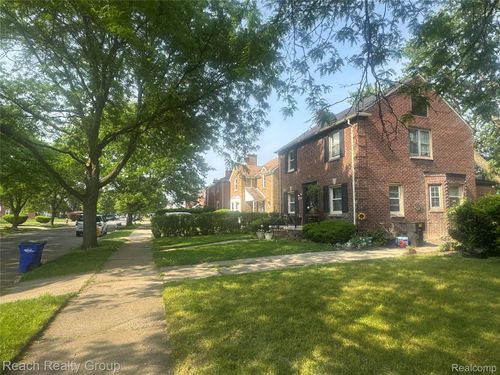 18274 Marlowe St, Detroit, MI, 48235-2762 | Card Image
