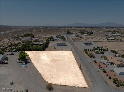 521 Steven Ave, Pahrump, NV, 89060-1346 | Card Image