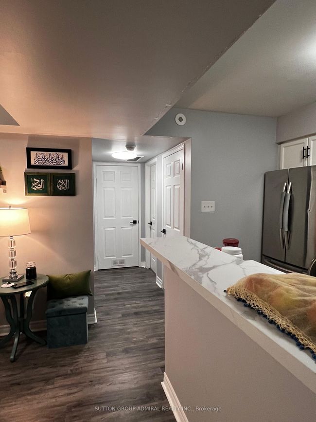 1 - 150 Chancery Rd, Condo with 2 bedrooms, 1 bathrooms and 1 parking in Markham ON | Image 6