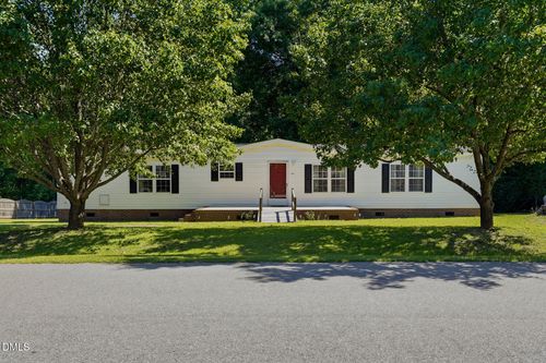 186 Allen Dr, Fuquay Varina, NC, 27526-5925 | Card Image