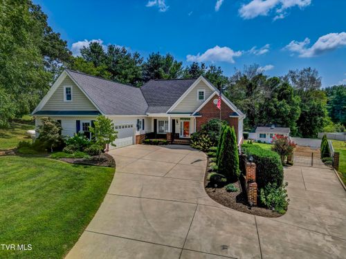216 Olde Farm Dr, Jonesborough, TN, 37659-4967 | Card Image