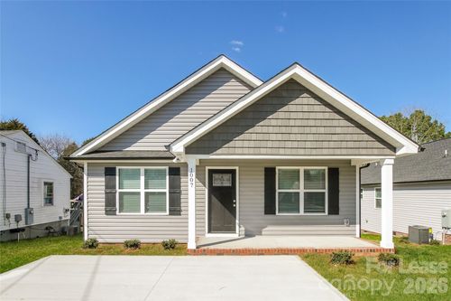 1007 3rd St, Spencer, NC, 28159-1645 | Card Image
