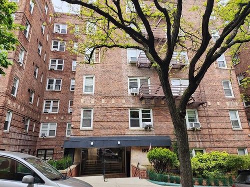 lf-102 67th Dr # Lf, Forest Hills, NY, 11375 | Card Image
